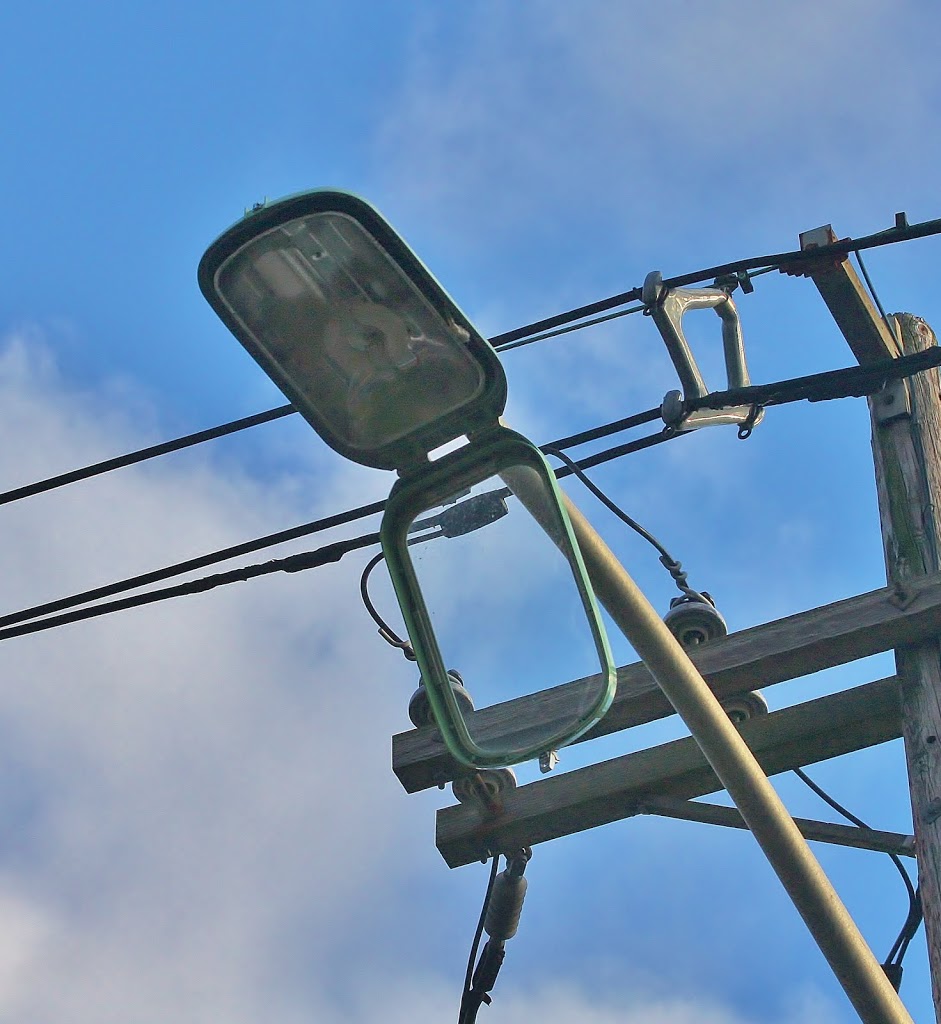 Induction clearance street lights