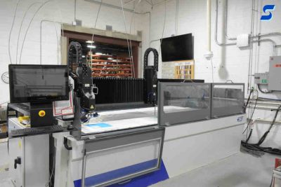 Waterjet cutting machine 